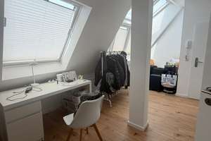 Zentral gelegene 1-Zimmer-Dachgeschosswohnung mit Aufzug – Stiftstraße 6–8 – Stiftstraße 6, 52062 Kaiserplatz, Aachen – Vorschaubild 2