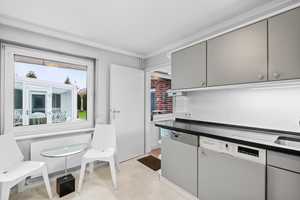 Einzigartiges und stilvolles EFH mit 5,5 Zimmern, Wintergarten & Carport in HH-Nettelnburg – Hamburg – Vorschaubild 18