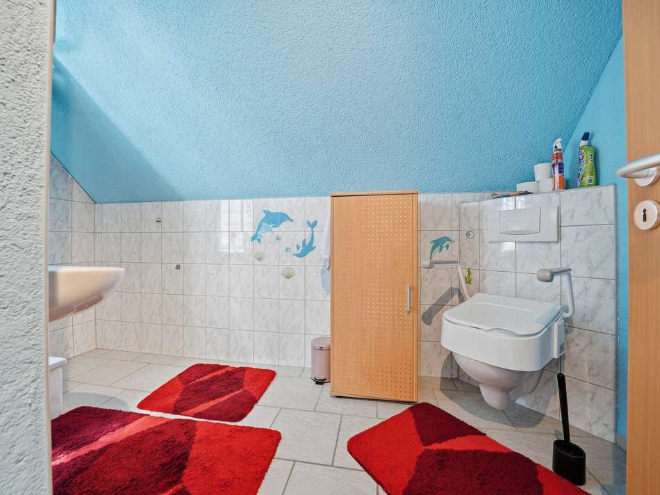 Badezimmer (DG)