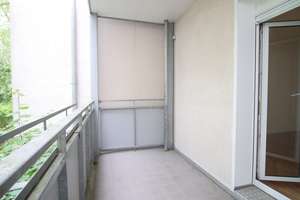 Charmante 3-Zimmer Wohnung  – gepflegte Anlage & modernisiertes Gebäude – Die vollständige Adresse der Immobilie erhältst du vom Anbieter., 10365 Lichtenberg (Ortsteil), Berlin – Vorschaubild 3