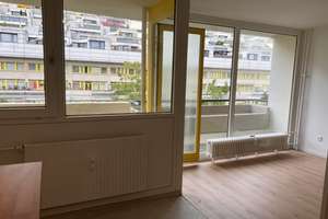Modernisierte 1-Zimmer-Wohnung mit Balkon und Einbauküche in Berlin-Wilmersdorf / Schmargendorf – Schlangenbader Straße 17, 14197 Wilmersdorf, Berlin – Vorschaubild 6