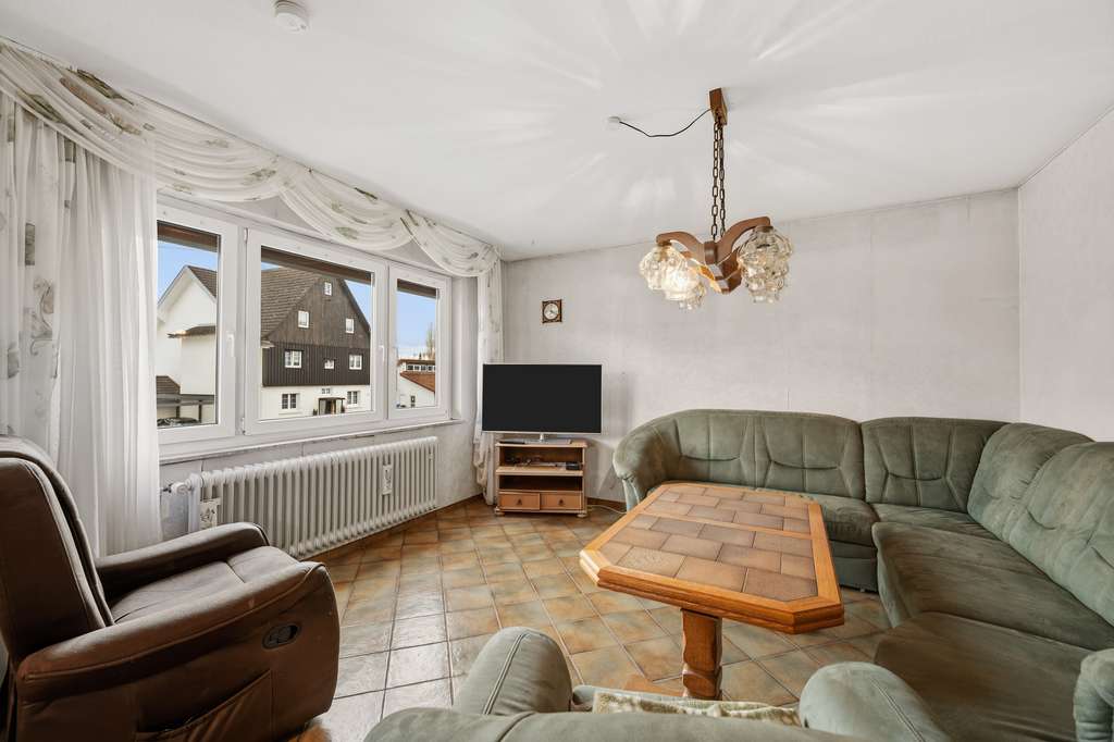 Immobilie in Haigerloch - Charmantes Einfamilienhaus mit Ausbaupotenzial, Scheune & Doppelgarage in guter Lage von Haigerloch - Bild 4