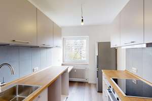 Erstbezug nach Top-Sanierung! 3 Zi. Wohnung mit EBK, Balkon & TG-Stellplatz in Bogenhausen-Denning – Warthestraße 14, 81927 Englschalking, München – Vorschaubild 7