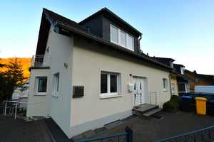 Neuwertiges Einfamilienhaus mit Einliegerwohnung und traumhaftem Blick über das Ahrtal – Ahrweiler (Kreis) – Vorschaubild 2
