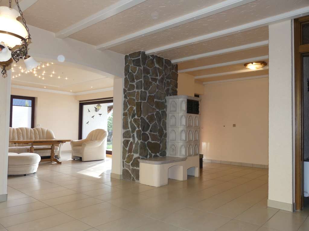 Immobilie in Hillscheid - Vielseitiges Raumwunder mit Südgarten in Hillscheid - Bild 3