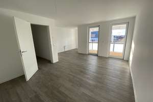 Wohnen "Zur Yachtwerft"! Exklusive 4-Raum-WE mit Vollbad, Fußbodenhzg., Fahrstuhl u. Balkon! – Zur Yachtwerft 58, 18147 Gehlsdorf, Rostock – Vorschaubild 2