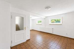 Wohnen auf versetzten Ebenen: Gepflegter Bungalow mit Garten und Garage – Die vollständige Adresse der Immobilie erhältst du vom Anbieter., 90455 Kornburg, Worzeldorf, Nürnberg – Vorschaubild 13