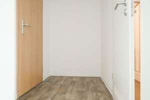 Charmante 2-Raumwohnung sucht liebenswerte Mieter – Lumumbastraße 5, 39126 Neustädter See, Magdeburg – Vorschaubild 2
