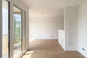 Sonnige 3-Zimmer - Familienwohnung mit Balkon & Loggia – Die vollständige Adresse der Immobilie erhältst du vom Anbieter., 13055 Alt-Hohenschönhausen, Berlin – Vorschaubild 2