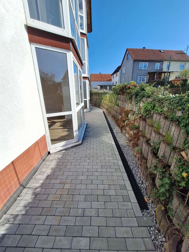 Immobilie in Cölbe - 1 Zi-Appartement, komplett neu saniert, Marburg - Cölbe mit Parkplatz und Keller im Preis inklusive. - Bild 2