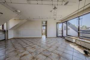 Individuelle, großzügige 5-Zimmer-Dachterrassenwohnung mit Kamin nahe Westpark- mit Potenzial! – Die vollständige Adresse der Immobilie erhältst du vom Anbieter., 80686 Land in Sonne, München – Vorschaubild 4