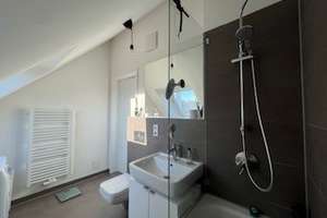 Schwabing, schöne DG-WHG/Lift, neu saniert, 2 Min. z. Englischen Garten, bis 4 m hohe Decken, ruhig – Stengelstraße 19, 80805 Münchner Freiheit, München – Vorschaubild 23