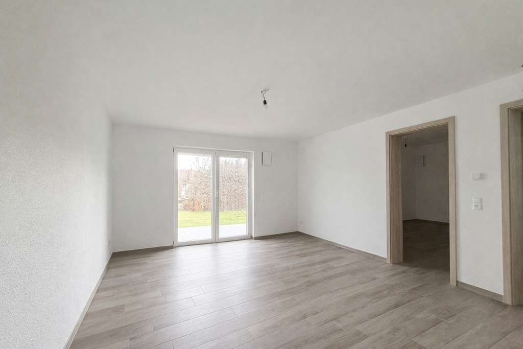 Immobilie in Aidenbach - Ruhiges Wohnidyll:Barrierearmer Wohntraum mit Doppel-Terrasse im Aidenbacher Wohnpark - Bild 3