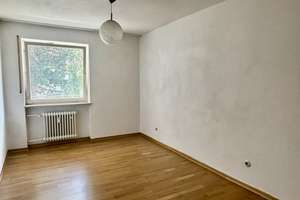 München-Blumenau: Ruhige, helle 2-Zimmer-Wohnung mit Küche, Bad/WC und großem Südbalkon – Flemischweg 23, 80689 Blumenau, München – Vorschaubild 8