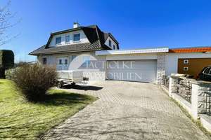 Wohnen mit Stil und Charme: Großzügiges Einfamilienhaus mit Pool-Traumgrundstück in Dedelstorf – Die vollständige Adresse der Immobilie erhältst du vom Anbieter., 29386 Dedelstorf – Vorschaubild 1
