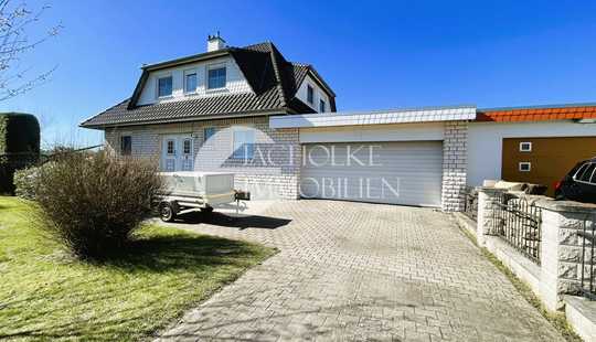 Bild von Wohnen mit Stil und Charme: Großzügiges Einfamilienhaus mit Pool-Traumgrundstück in Dedelstorf