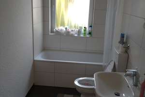 Helle 2-Zi.-Wohnung direkt am Tiergarten, Hannover-Anderten / mit PKW-Einstellplatz – Die vollständige Adresse der Immobilie erhältst du vom Anbieter., 30559 Anderten, Hannover – Vorschaubild 3