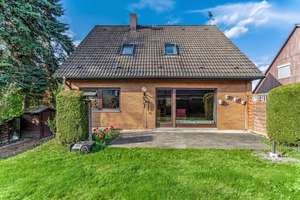Wohnen im Grünen: Gepflegtes Einfamilienhaus mit Südterrasse in begehrter Wohnlage – Die vollständige Adresse der Immobilie erhältst du vom Anbieter., 12209 Lichterfelde, Berlin – Vorschaubild 4