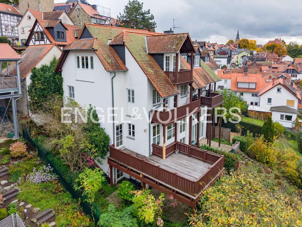 Modernes Reihenendhaus in der Altstadt mit allen Annehmlichkeiten, Garten und Garage