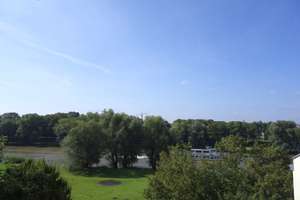 Wohnjuwel über der Donau – Lichtdurchflutete 4-Zimmer-Wohnung in Top-Lage von Regensburg – Die vollständige Adresse der Immobilie erhältst du vom Anbieter., 93059 Weichs, Regensburg – Vorschaubild 4