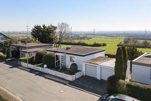 Freistehendes Einfamilienhaus in beliebter Feldrandlage von Hofheim-Diedenbergen – Die vollständige Adresse der Immobilie erhältst du vom Anbieter., 65719 Hofheim am Taunus – Vorschaubild 1