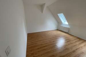 Geräumige 2 Zimmer- Wohnung mit Wohnküche, Balkon und Duschbad im Dachgeschoss – Vorwerker Str. 107, 23554 Sankt Lorenz Nord, Lübeck – Vorschaubild 15