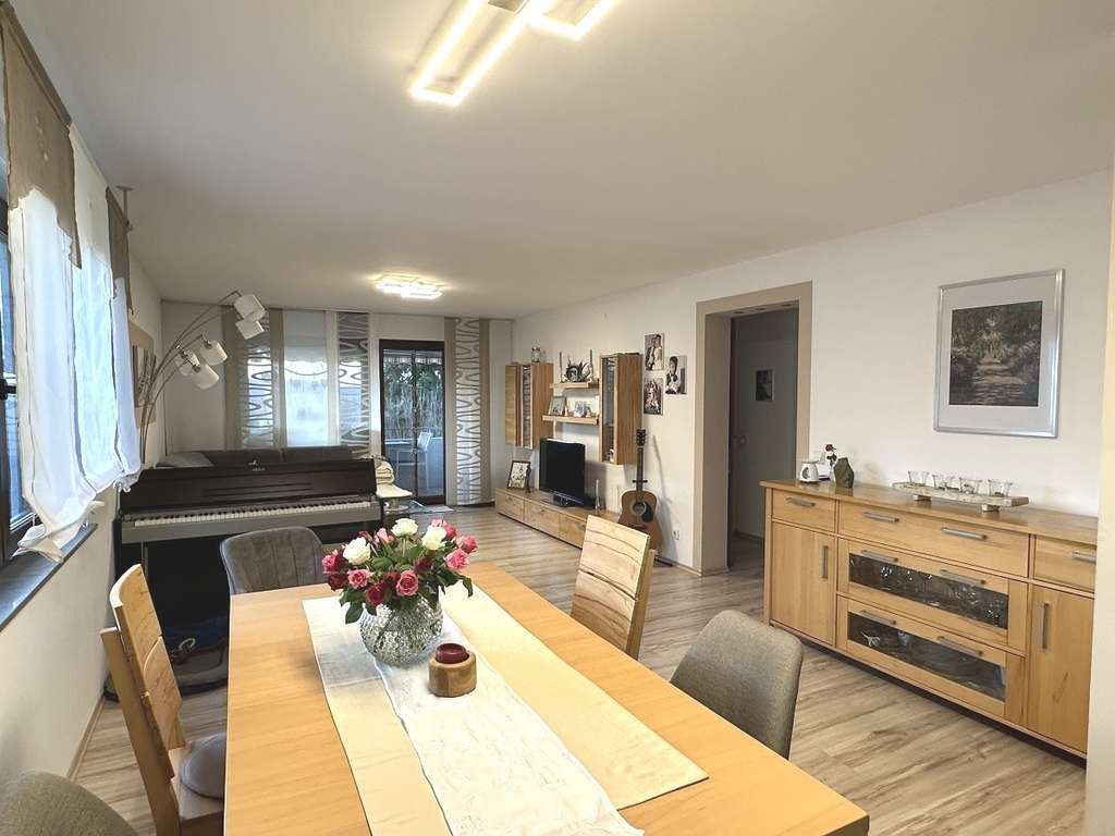 Immobilie in Dettingen unter Teck - Attraktive 3-Zimmerwohnung - Bild 3