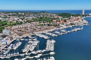 Ferienwohnung in Toplage am Travemünder Yachthafen mit großer Sonnenterrasse & seitlichem Wasserblic – Die vollständige Adresse der Immobilie erhältst du vom Anbieter., 23570 Travemünde, Lübeck – Vorschaubild 6