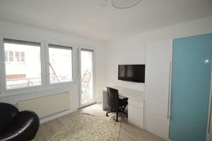 Zentral wohnen oder attraktiv vermieten – modernisierte 3-Zimmer-Wohnung mit Balkon in Stuttgart