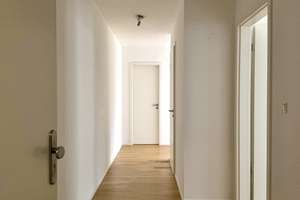 Helle moderne 2-Zimmer-Wohnung mit Balkon und optionalem Tiefgaragenstellplatz in Köln-Bayenthal – Alteburgerstraße 302, 50968 Bayenthal, Köln – Vorschaubild 7