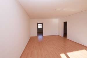 Rarität in Buer: Renovierte 4,5-Zimmer-Dachgeschoss-Wohnung mit Balkon und Stellplatz zu vermieten – Vom-Stein-Str. 3, 45894 Buer, Gelsenkirchen – Vorschaubild 3
