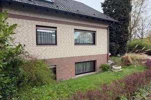 3-Familienhaus mit Garten und 2 Garagen – attraktive Kapitalanlage oder Eigenbedarf! – Die vollständige Adresse der Immobilie erhältst du vom Anbieter., 44149 Dorstfeld, Dortmund – Vorschaubild 3