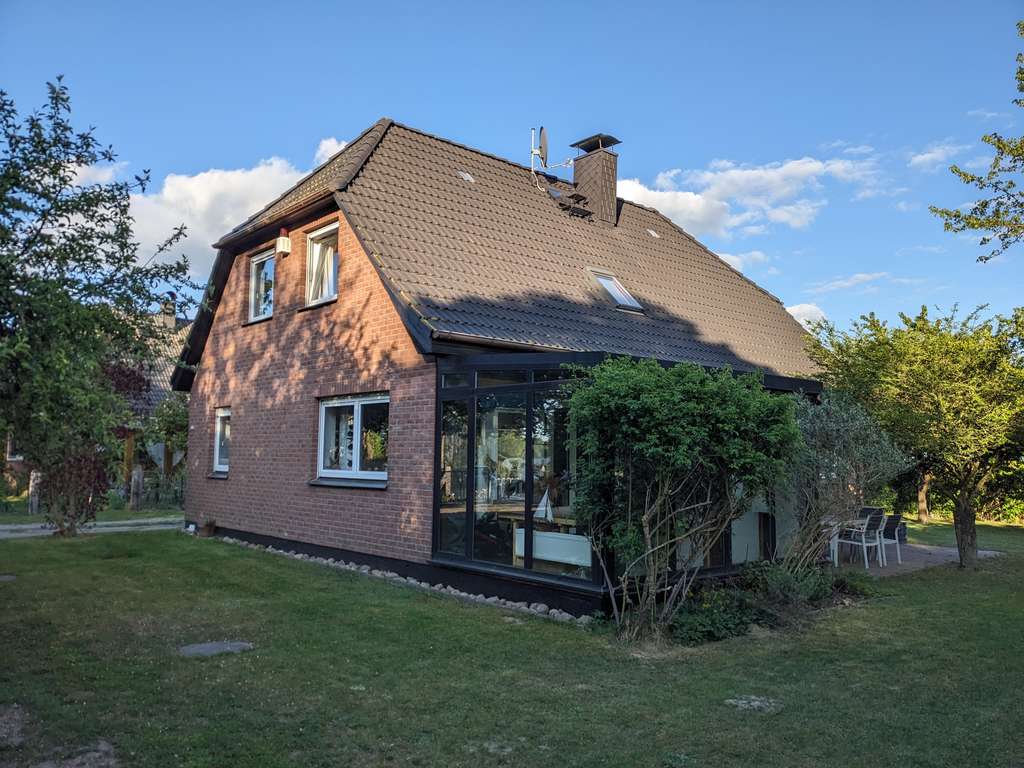 Immobilie in Rukieten - Gepflegtes Einfamilienhaus mit Wintergarten in schöner Randlage bei Schwaan, ohne Provision - Bild 0