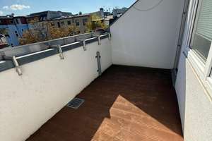 3 Zimmer Dachgeschosswohnung in guter Lage unweit Kurfürstendamm  ( bezugsfrei ) – Die vollständige Adresse der Immobilie erhältst du vom Anbieter., 10711 Halensee, Berlin – Vorschaubild 9