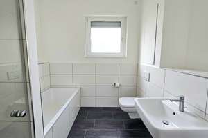 lichtdurchflutete Wohnung mit Einbauküche, Balkon und Dachterrasse im Main-Kinzig-Quartier – 68167 Neckarstadt-Ost/Wohlgelegen, Mannheim – Vorschaubild 12