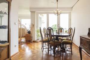 Herrlicher Seeblick: großzügiges und solides Einfamilienhaus mit Einliegerwohnung und Nebengebäude – Die vollständige Adresse der Immobilie erhältst du vom Anbieter., 24306 Plön – Vorschaubild 11