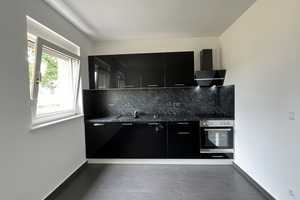 Neu saniert! 2-Zimmer-Wohnung mit Balkon im Erdgeschoss – Lindenstraße 37, 38448 Wolfsburg – Vorschaubild 3