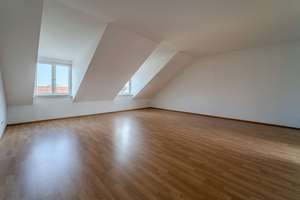 Rarität! Mit Aufzug! Großzügige Maisonette-Wohnung mit Dachterrasse in der Rostocker Altstadt – Die vollständige Adresse der Immobilie erhältst du vom Anbieter., 18055 Stadtmitte, Rostock – Vorschaubild 5