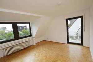 Renovierte, helle Dachgeschosswohnung im Grünen mit Balkon und Echtholzparkett – Auf'm Kahr 11, 45239 Fischlaken, Essen – Vorschaubild 6