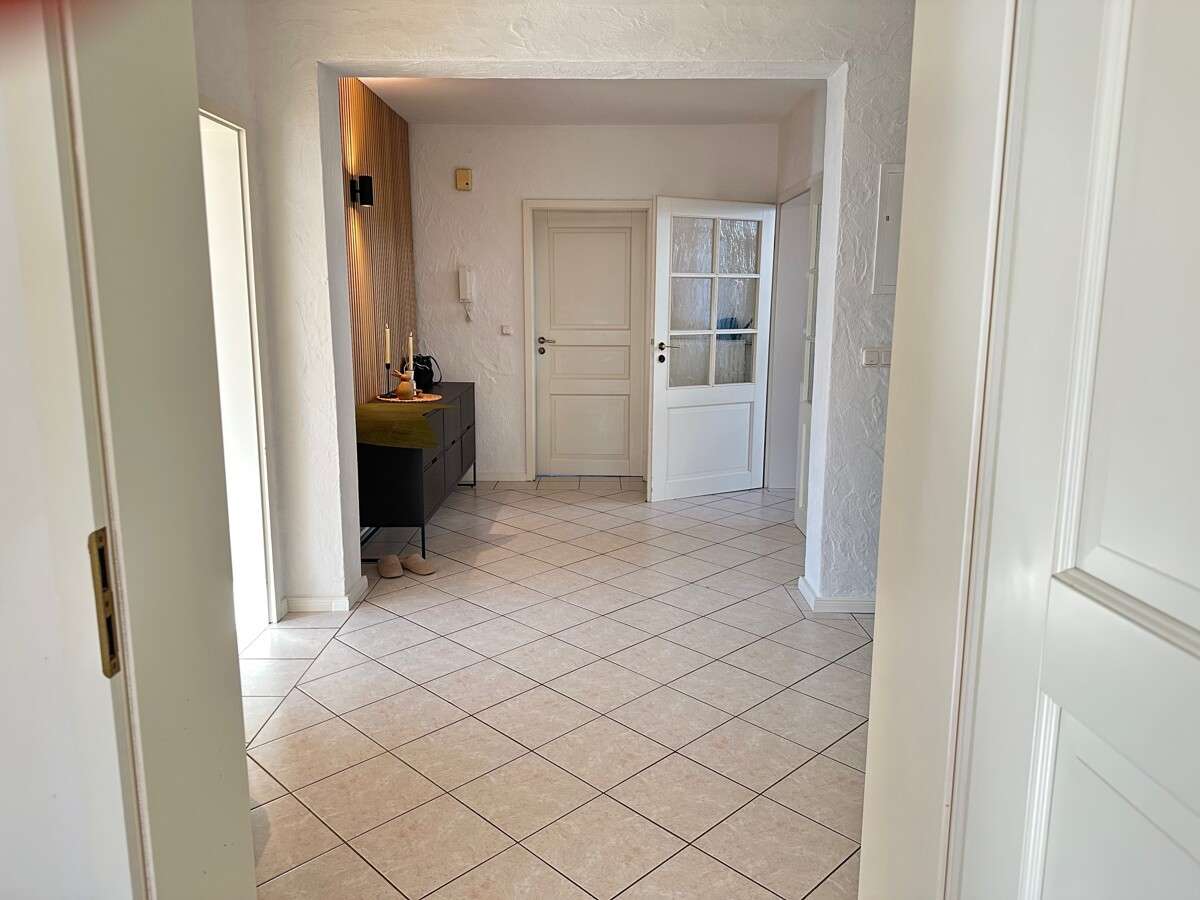 Immobilie in Grafling - Mod. Einfam.-Haus m. Einliegerwhg., PV-Anlage, 2 Garagen u. Fernblick in naturnaher Wohnlage b. DEG! - Bild 14