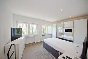 ✨ Exklusives Zweifamilienhaus mit Pool, ca. 300 m²  großem Grundstück – ideal für Familien! – Die vollständige Adresse der Immobilie erhältst du vom Anbieter., 41751 Viersen – Vorschaubild 24