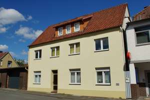 * Wohnhaus im Stadtkern von Burgdorf * - großzügige Immobilie mit Nebengebäuden u Garage – Die vollständige Adresse der Immobilie erhältst du vom Anbieter., 31303 Burgdorf – Vorschaubild 1