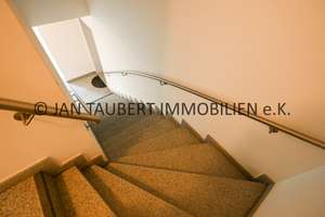 *** SONNIGER BALKON IN DER ENDETAGE*** - helle renovierte 2-Zimmer-Wohnung mit LIFT – Timmendorfer Straße 00, 22147 Rahlstedt, Hamburg – Vorschaubild 14