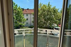 1 Zimmer-App. sonnig, ruhig, im Grünen, 2. OG in Mü Moosach