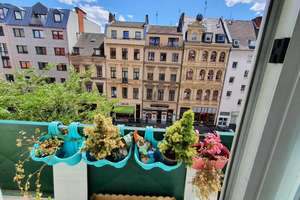 Vollständig renovierte 2-Zimmer-Wohnung mit kleinem Balkon Belgisches Viertel