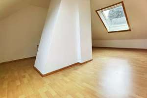 Wohnen mit Charakter: Modernisiertes Reihenhaus in Hamburg-Osdorf – Die vollständige Adresse der Immobilie erhältst du vom Anbieter., 22589 Osdorf, Hamburg – Vorschaubild 11