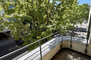 sehr Schöne Wohnung mit Loggia