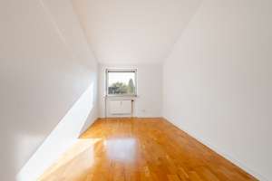 AIGNER - 3 Zi.-Wohnung mit bis zu 3,5 m Raumhöhe und eigenem Garten nahe Moosacher St. Martins Platz – Die vollständige Adresse der Immobilie erhältst du vom Anbieter., 80993 Alt-Moosach, München – Vorschaubild 6