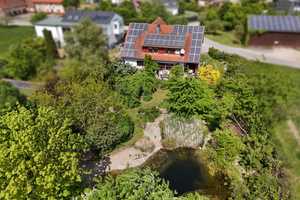 RESERVIERT - Attraktives Zweifamilienhaus mit idyllischem Garten mit Schwimmteich – Neustadt a.d. Aisch-Bad Windsheim (Kreis) – Vorschaubild 2