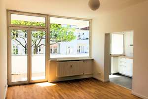 Teilmöblierte 2-Zimmer-Wohnung mit Süd-West-Balkon und EBK